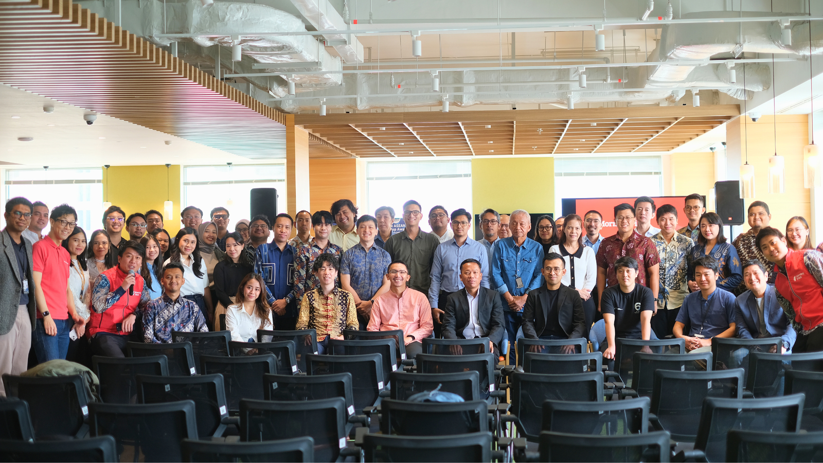 Read more about the article RevComm Kenalkan MiiTel di Morning Pitch Asia​