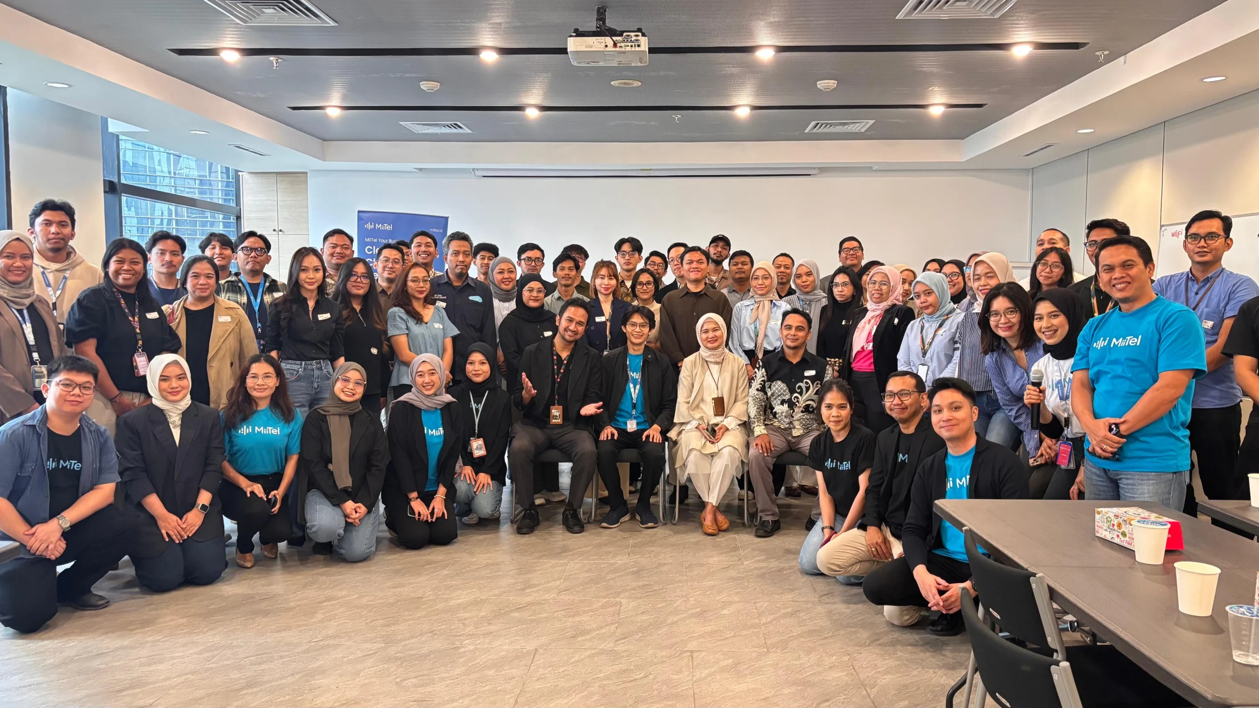 call center Paragon dan MiiTel